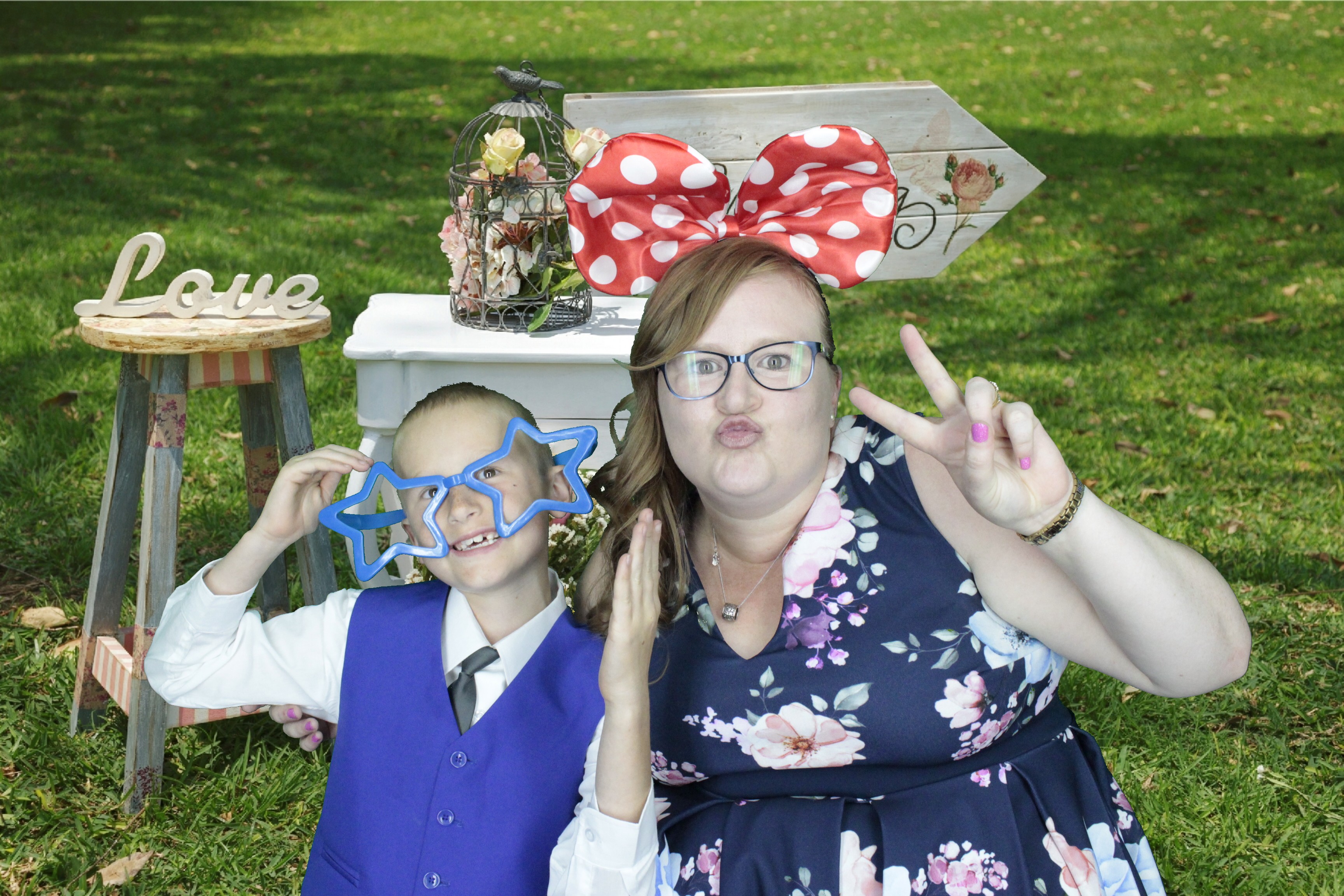 Katie and Jons Wedding | View more photos from the event at gallery.myphotoboothexperience.co.uk/u/MyPhotoBoothExperienceLtd/Katie-and-Jons-Wedding